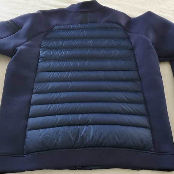 Nike - Picture 7 of 16